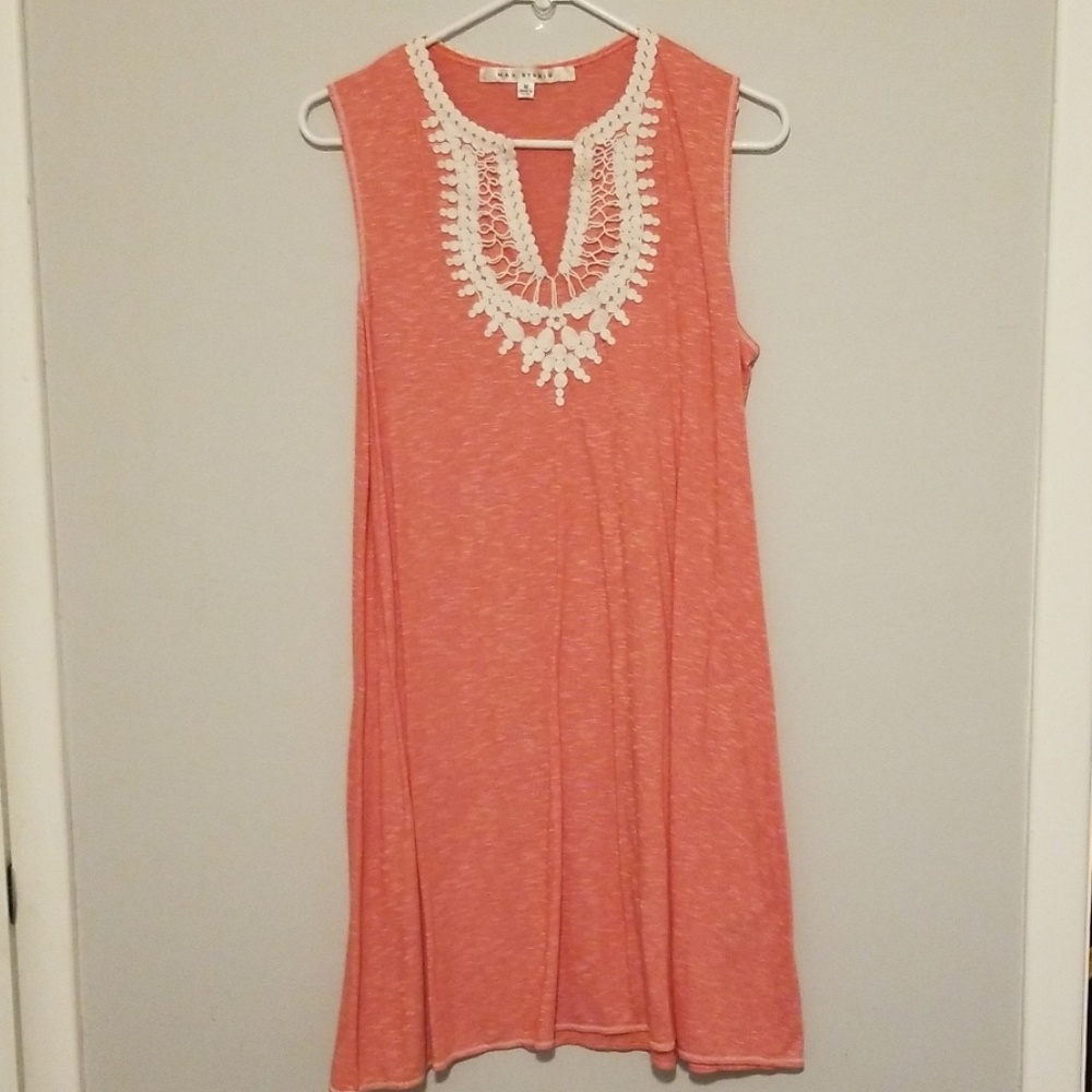 🎉 Max Studio embroidered dress